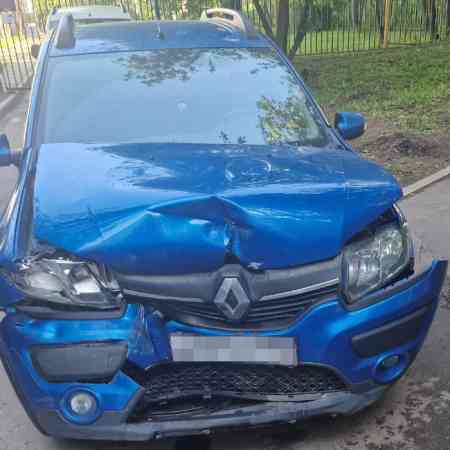 Автомобили с неисправным двигателем Рено Сандеро 2018 АКПП выкупили за 865000